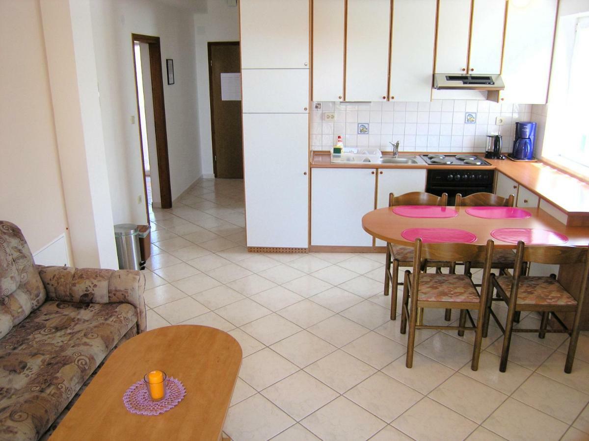 شقة Apartman Juric كرك المظهر الخارجي الصورة