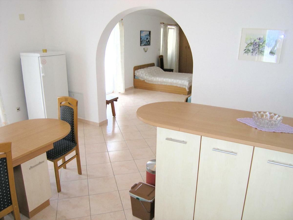 شقة Apartman Juric كرك المظهر الخارجي الصورة