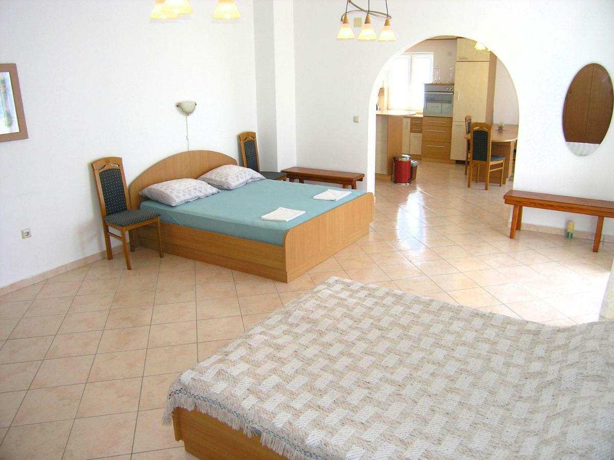 شقة Apartman Juric كرك المظهر الخارجي الصورة